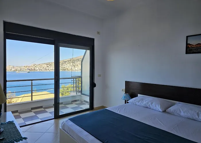Sea View In 186 Sarandë